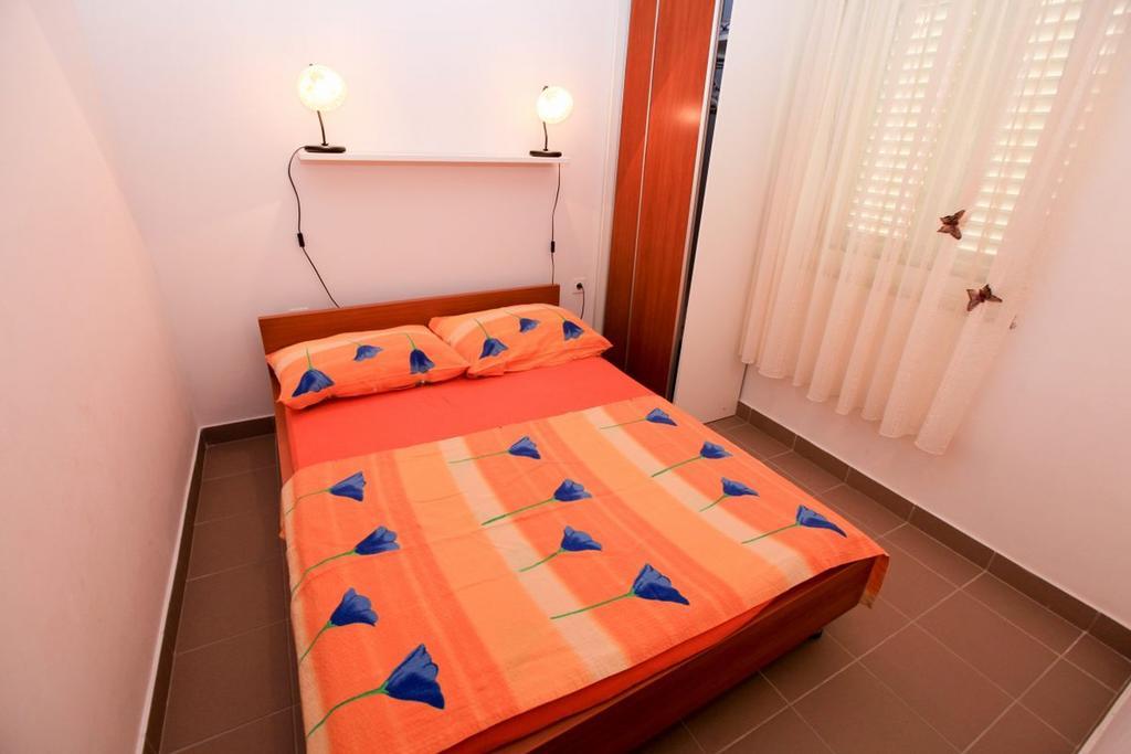 Apartments Franc Povljana Ruang foto